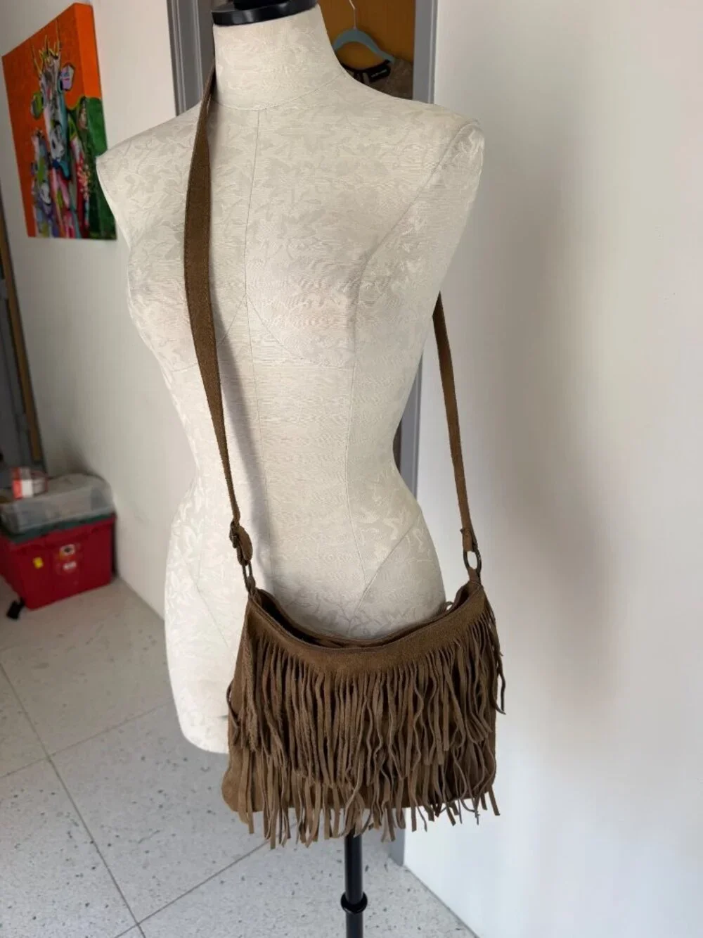 Suede Fringe Womens Crossbody Zipper Hobo-style Adjustable Bag Tan Boho Western